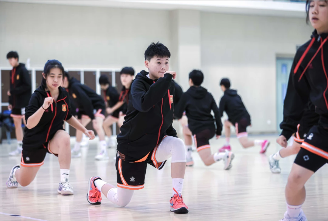 业余篮球运动员如何结合瑜伽提升技能_1